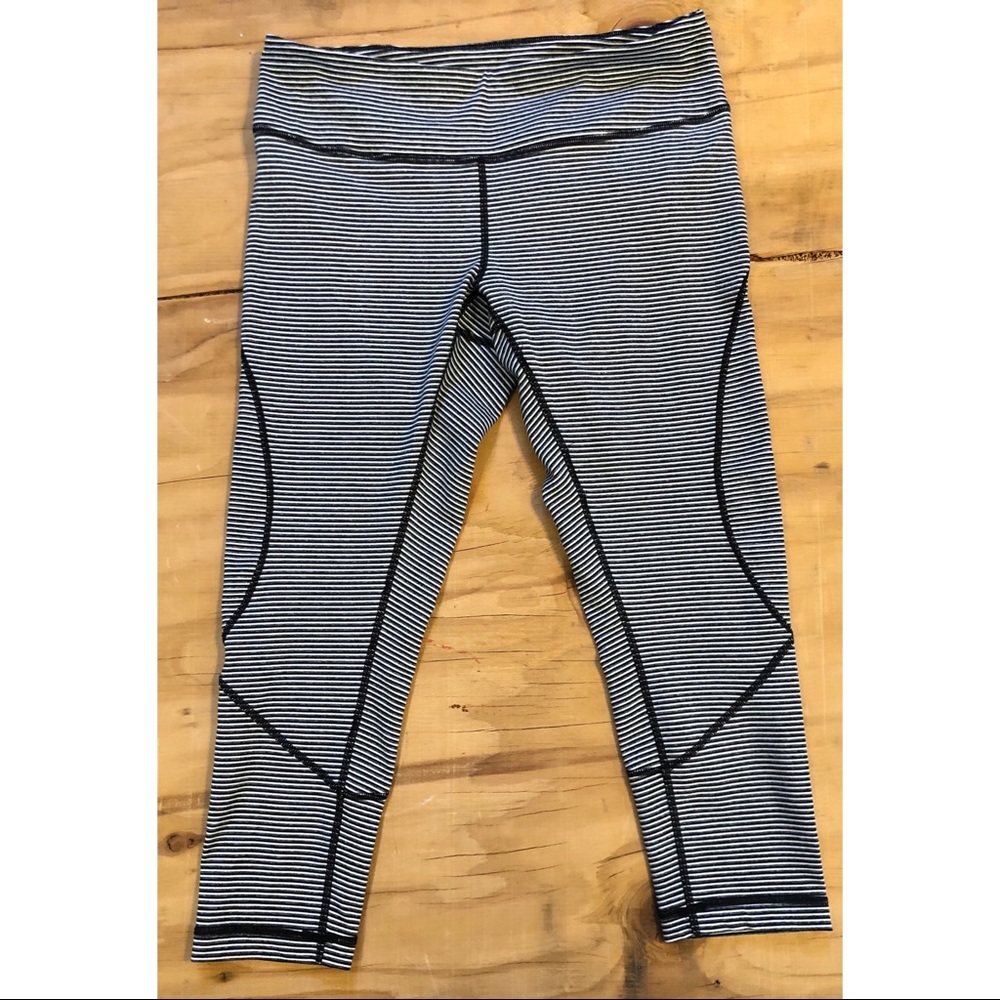 Zella Cropped Leggings Size Medium